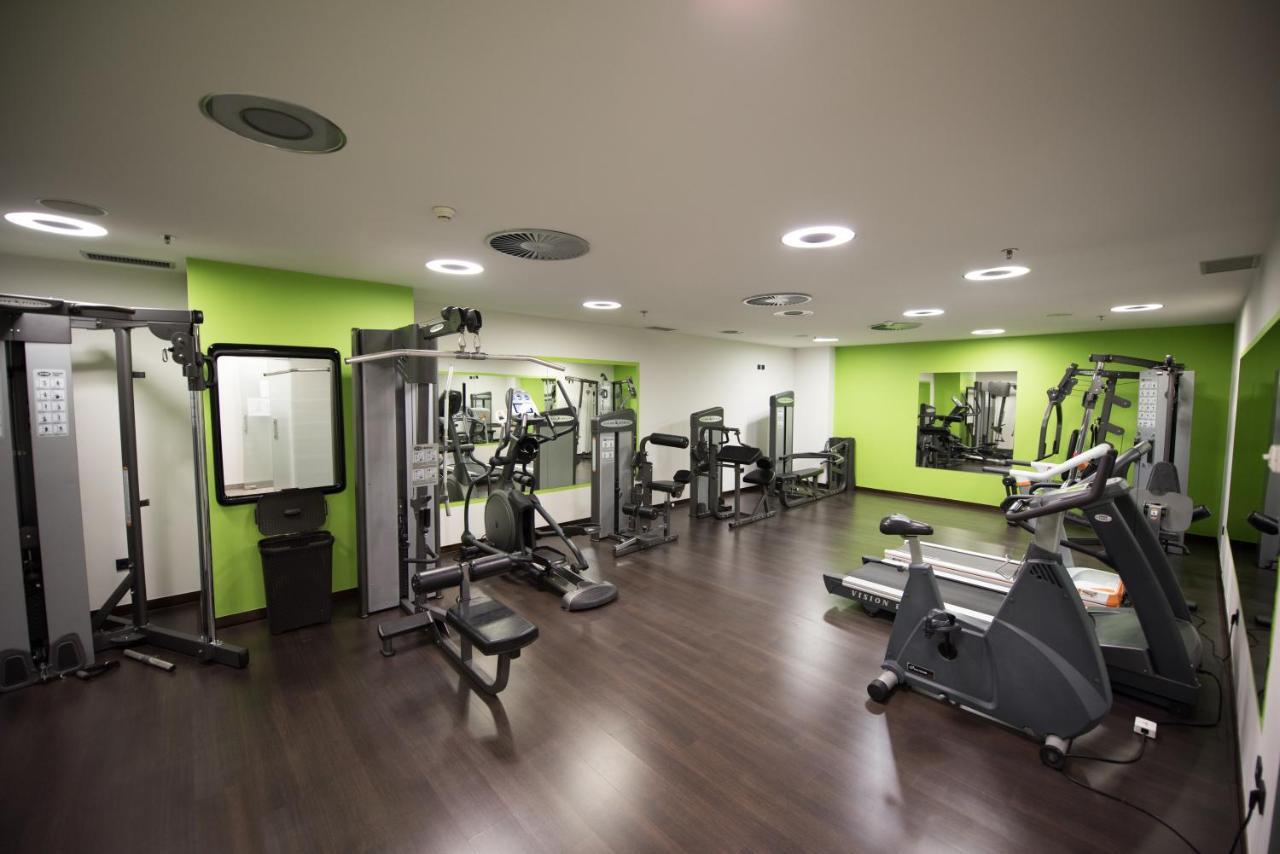 岳罗普酒店 塞拉耶佛 外观 照片 The gym at the hotel